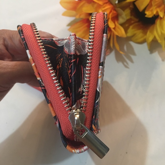 Wild Fable iPhone 6 Wallet - Picture 4 of 8